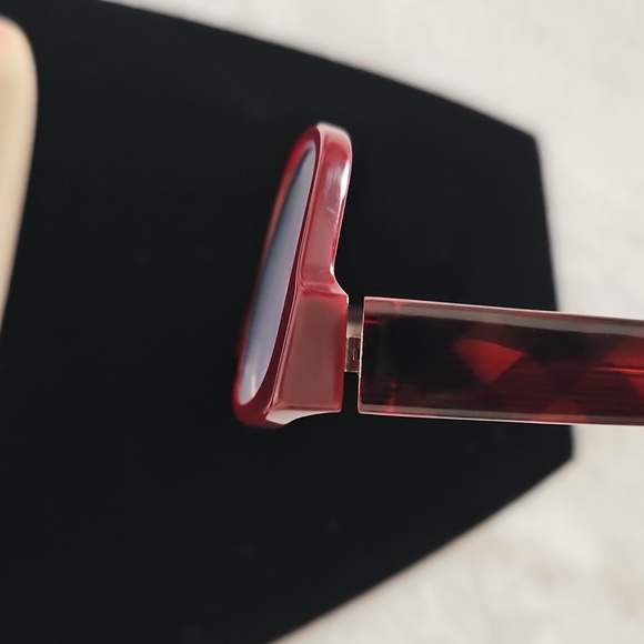Burberry Glasses with Hard Case. - Picture 13 of 13